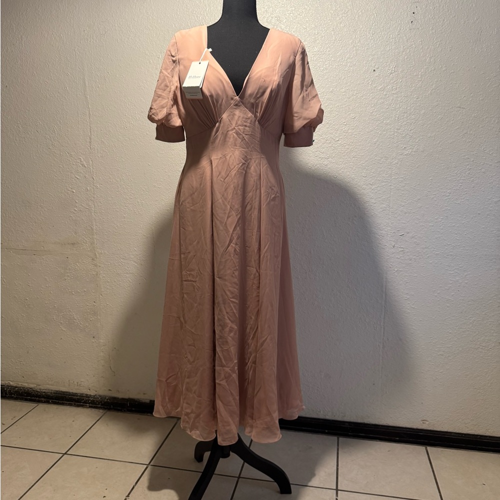 Elegant Pink V-Neck Dress